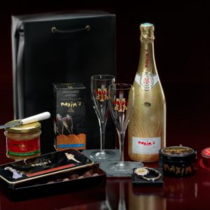 Luxury champagne gift box maxims de paris relatiegeschenk